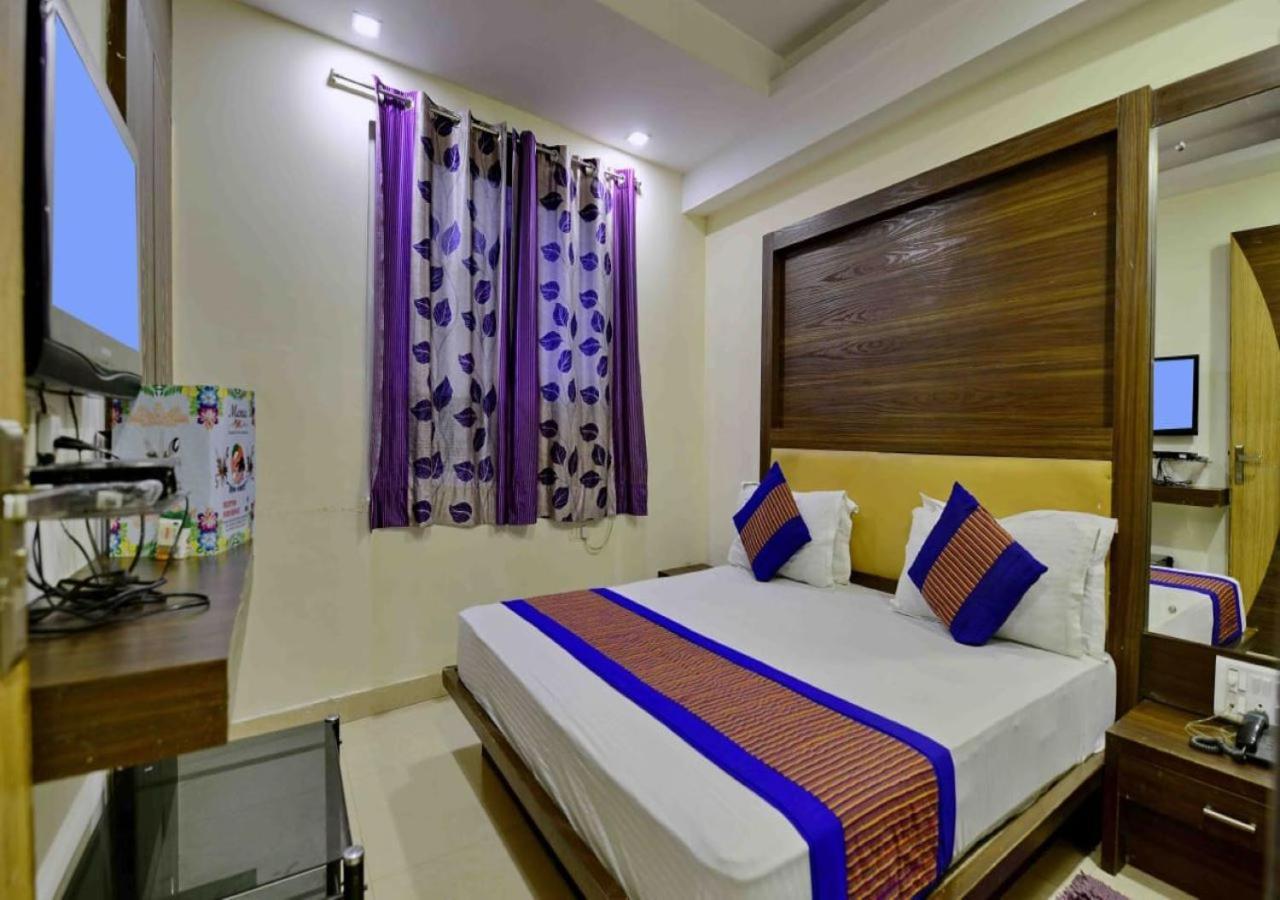 Hotel International Neelam Near New Delhi Railway Station Нью-Делі Екстер'єр фото