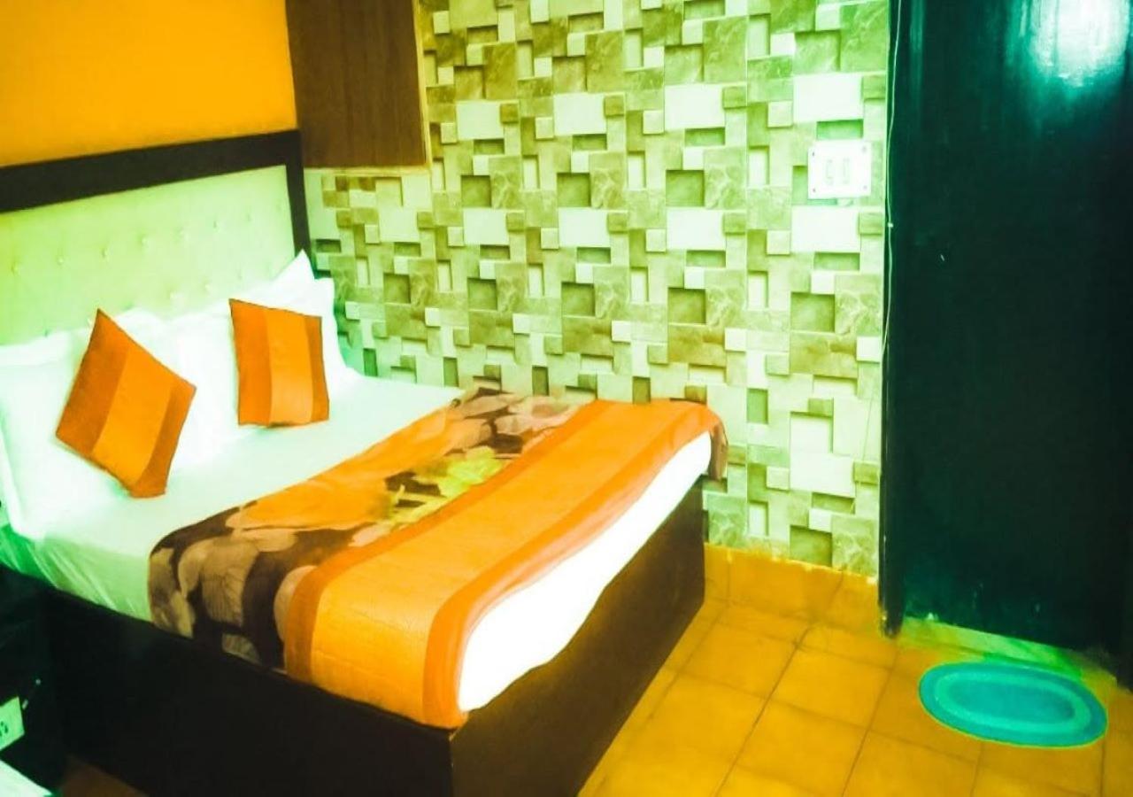 Hotel International Neelam Near New Delhi Railway Station Нью-Делі Екстер'єр фото