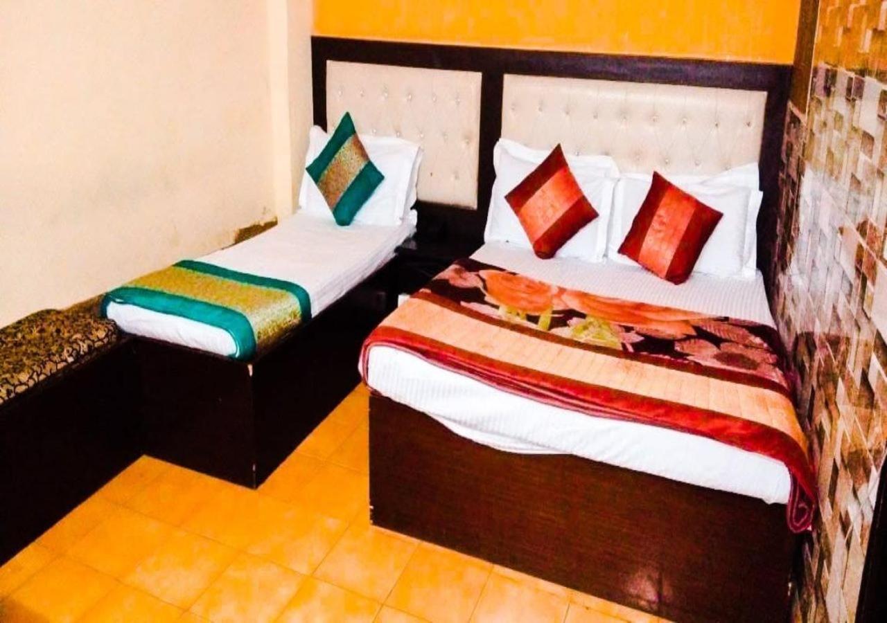 Hotel International Neelam Near New Delhi Railway Station Нью-Делі Екстер'єр фото