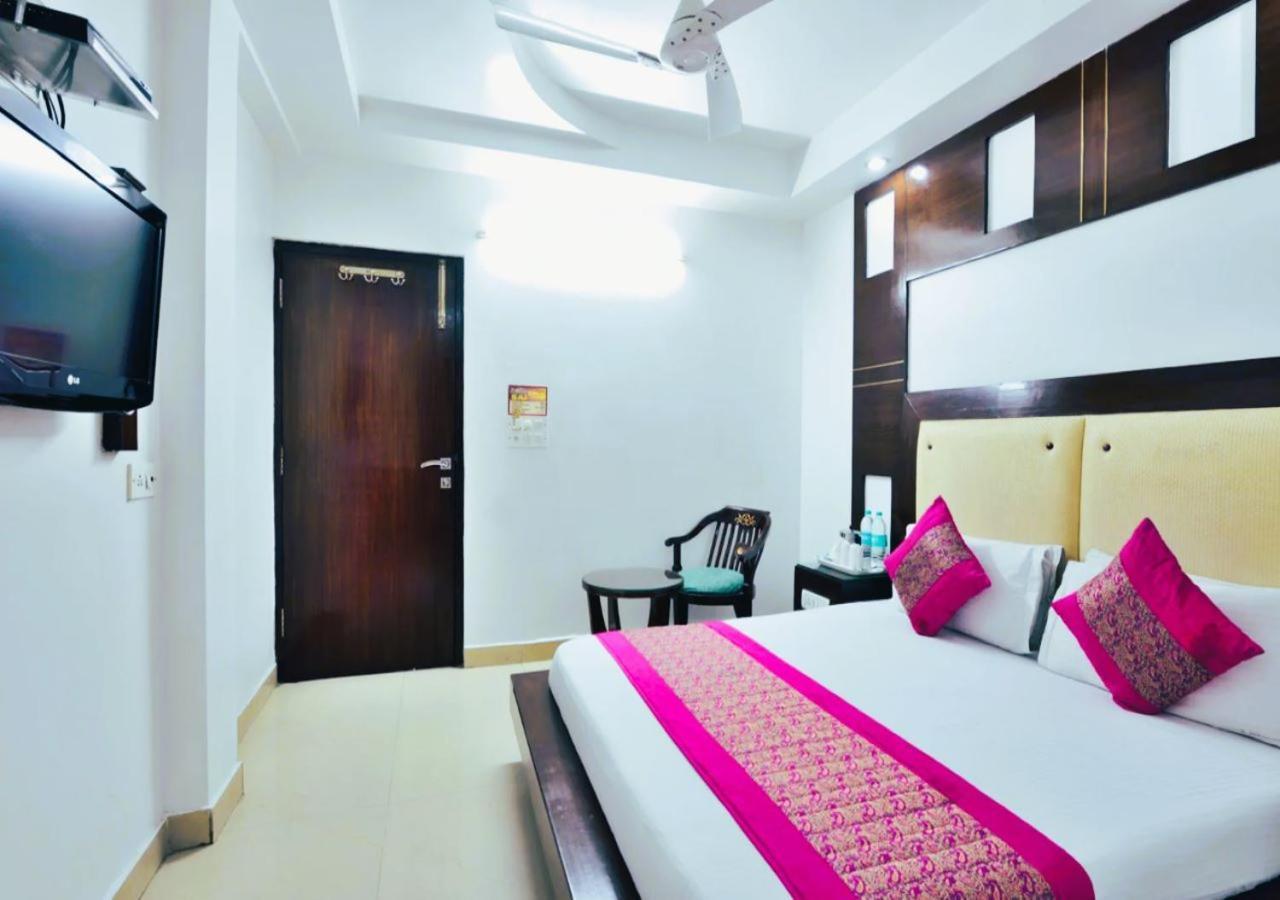 Hotel International Neelam Near New Delhi Railway Station Нью-Делі Екстер'єр фото