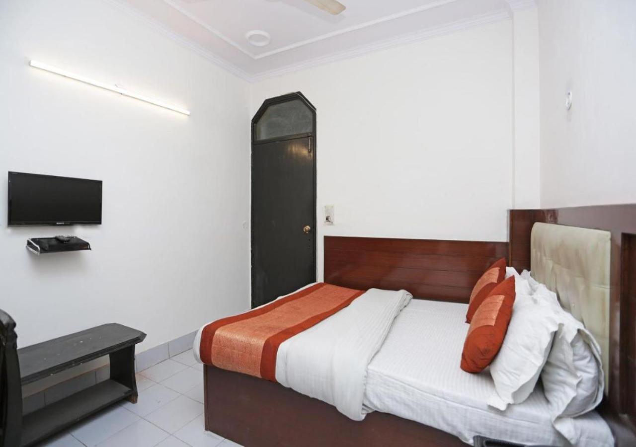 Hotel International Neelam Near New Delhi Railway Station Нью-Делі Екстер'єр фото