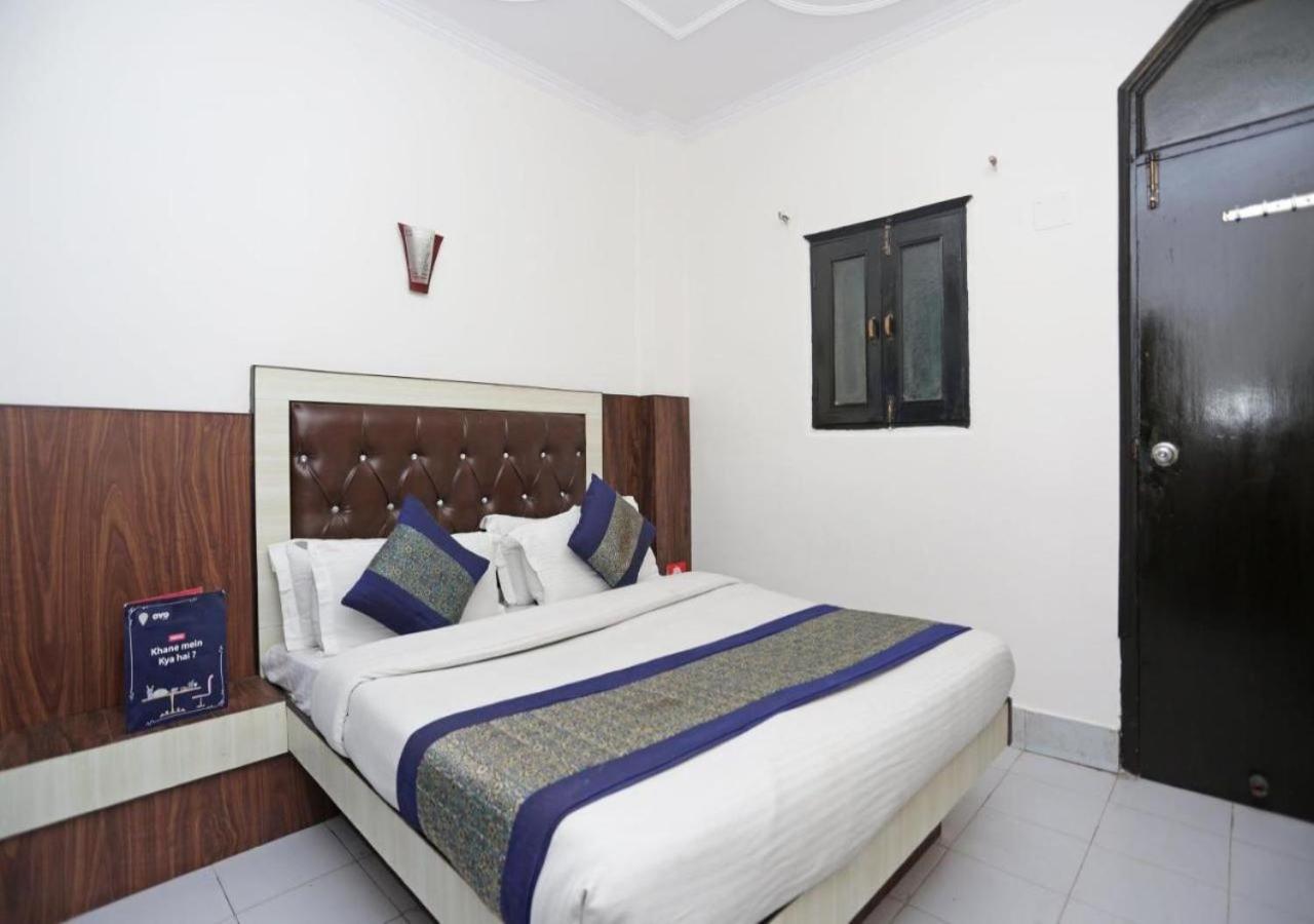 Hotel International Neelam Near New Delhi Railway Station Нью-Делі Екстер'єр фото